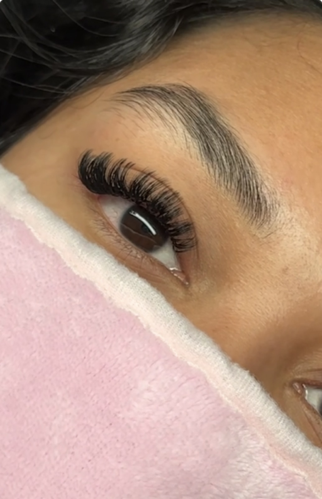 Wet set lashes by Adela Sanabria